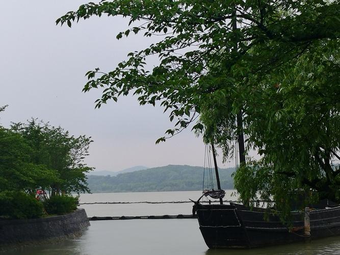 太湖游船，人潮洶涌。排隊差點沒中暑??太湖 游船 游人如鯽