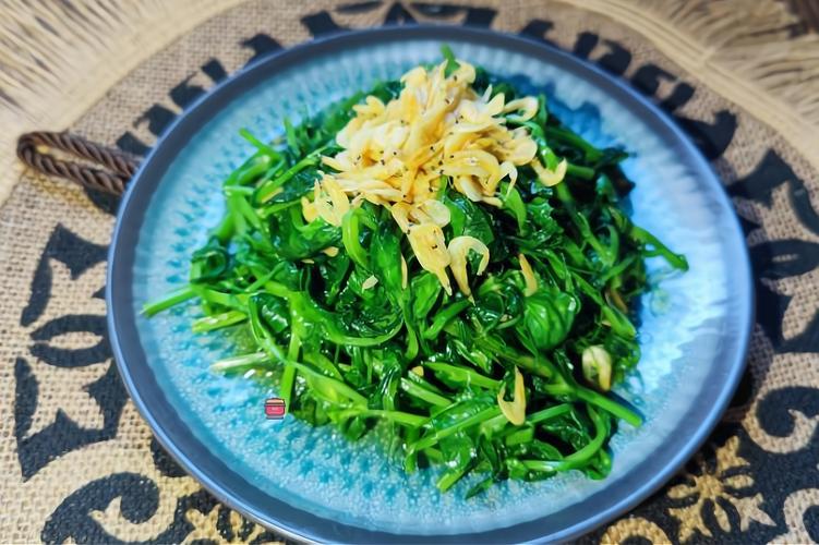 清明前此菜抓緊吃，清肝明目清熱利濕，還特鮮嫩，再不吃就過季了