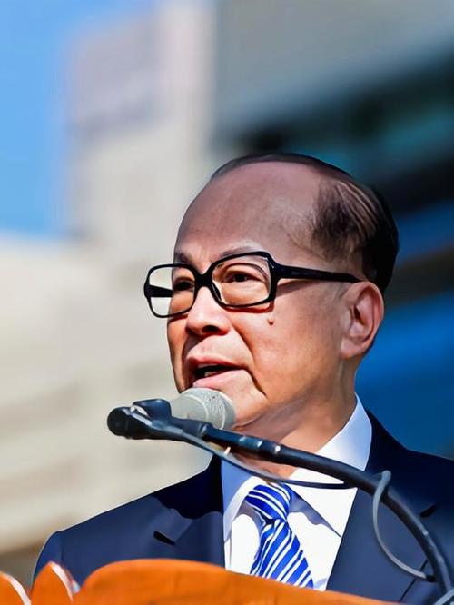 李嘉誠(chéng)交易日逼近：港澳辦再勸阻，港府協(xié)商！專(zhuān)家：阻止交易太難