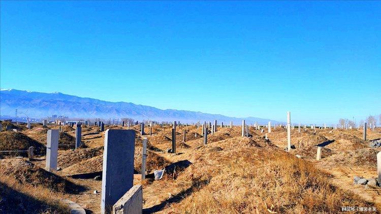 山西最大的楊家將墓葬群，1300個(gè)墳?zāi)梗孤裰?萬楊家后代！