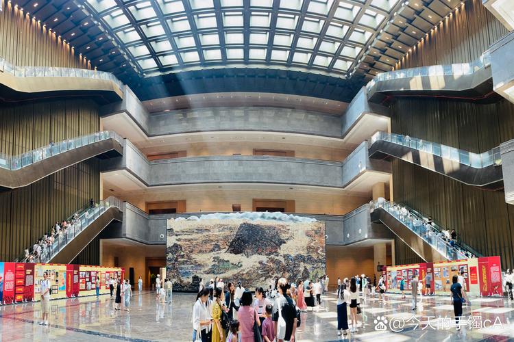 3月27日下午來(lái)到了南昌江西省博物館參觀#江西省博物館