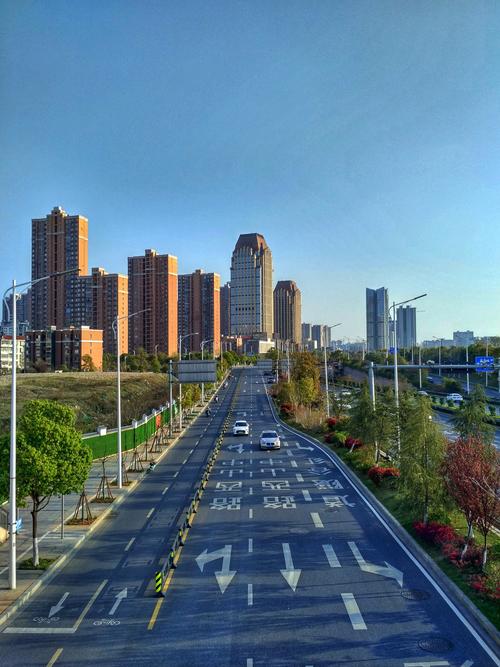 到江西南昌～路上的風(fēng)景很美～路上的風(fēng)景很美 發(fā)現(xiàn)江西之美