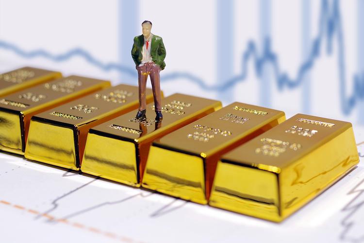 黃金突破3100美元:全球資本博弈下的產(chǎn)業(yè)地震
