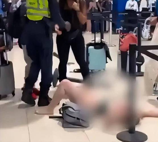 美國女老賴為了不還錢有多拼？各種極限拉扯！脫衣服了