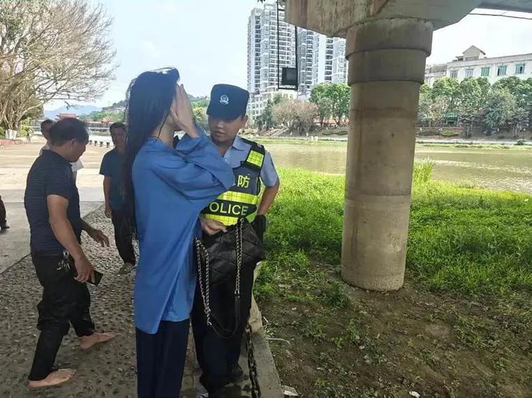 “沒(méi)有什么比生命更重要！槐蔭公安民警深夜救下輕生男子，安慰的話(huà)語(yǔ)令無(wú)數(shù)人“破防”