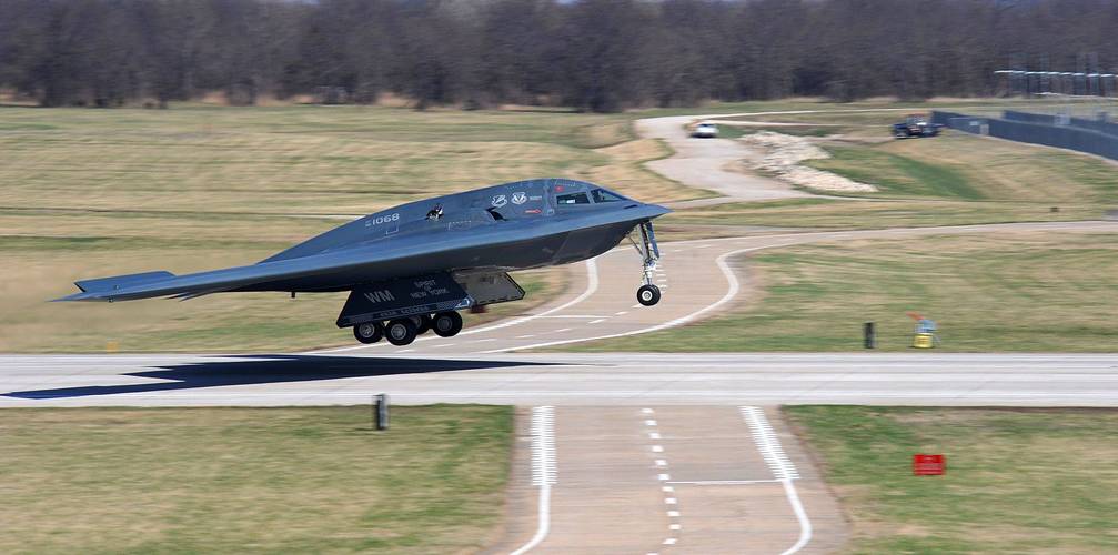 美軍大批 B-2轟炸機(jī)，罕見異常調(diào)動(dòng)目標(biāo)是誰？這次要?jiǎng)诱娓竦牧? width=