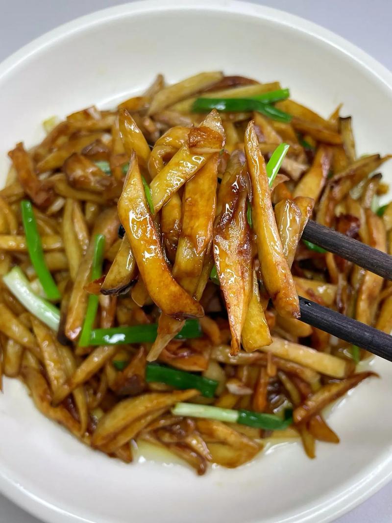 我家杏鮑菇從不炒著吃，上鍋蒸一蒸，瞬間變經(jīng)典美食，下酒又下飯