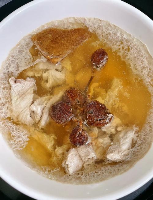 春砂仁煲湯黃金搭檔！三碗湯養(yǎng)出好脾胃，這樣做鮮香不苦全家愛(ài)！