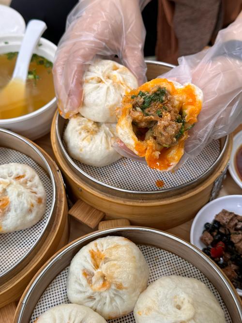 收假了出門轉(zhuǎn)轉(zhuǎn)，西安的一元烤肉，紅油米線小籠包子