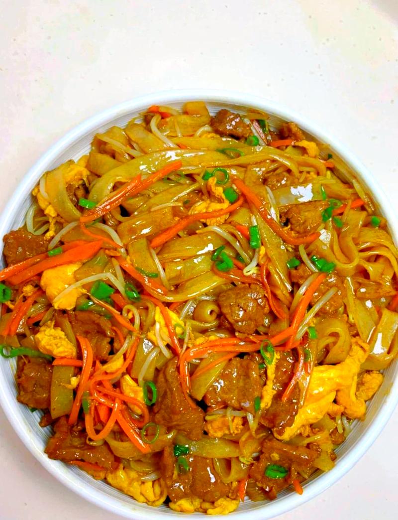 飯店炒的河粉為什么那么好吃？今天就把技巧和方法和大家分享